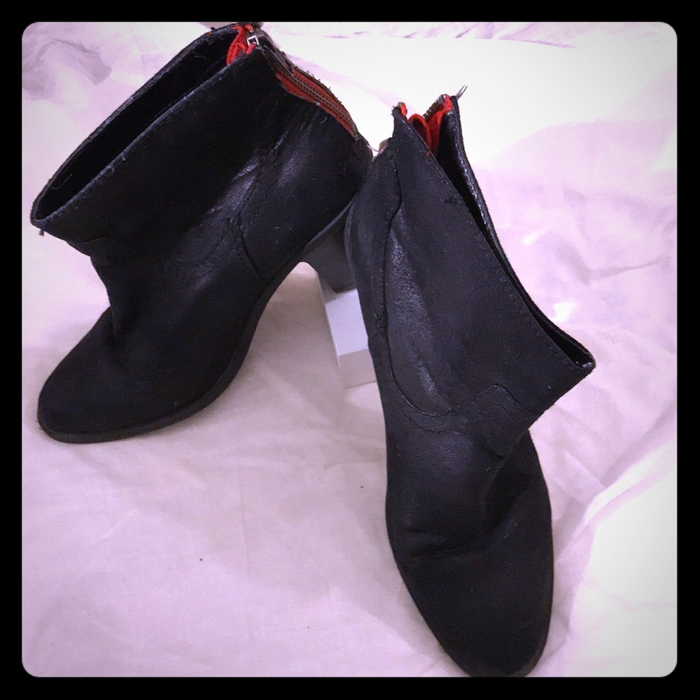Ankle boots